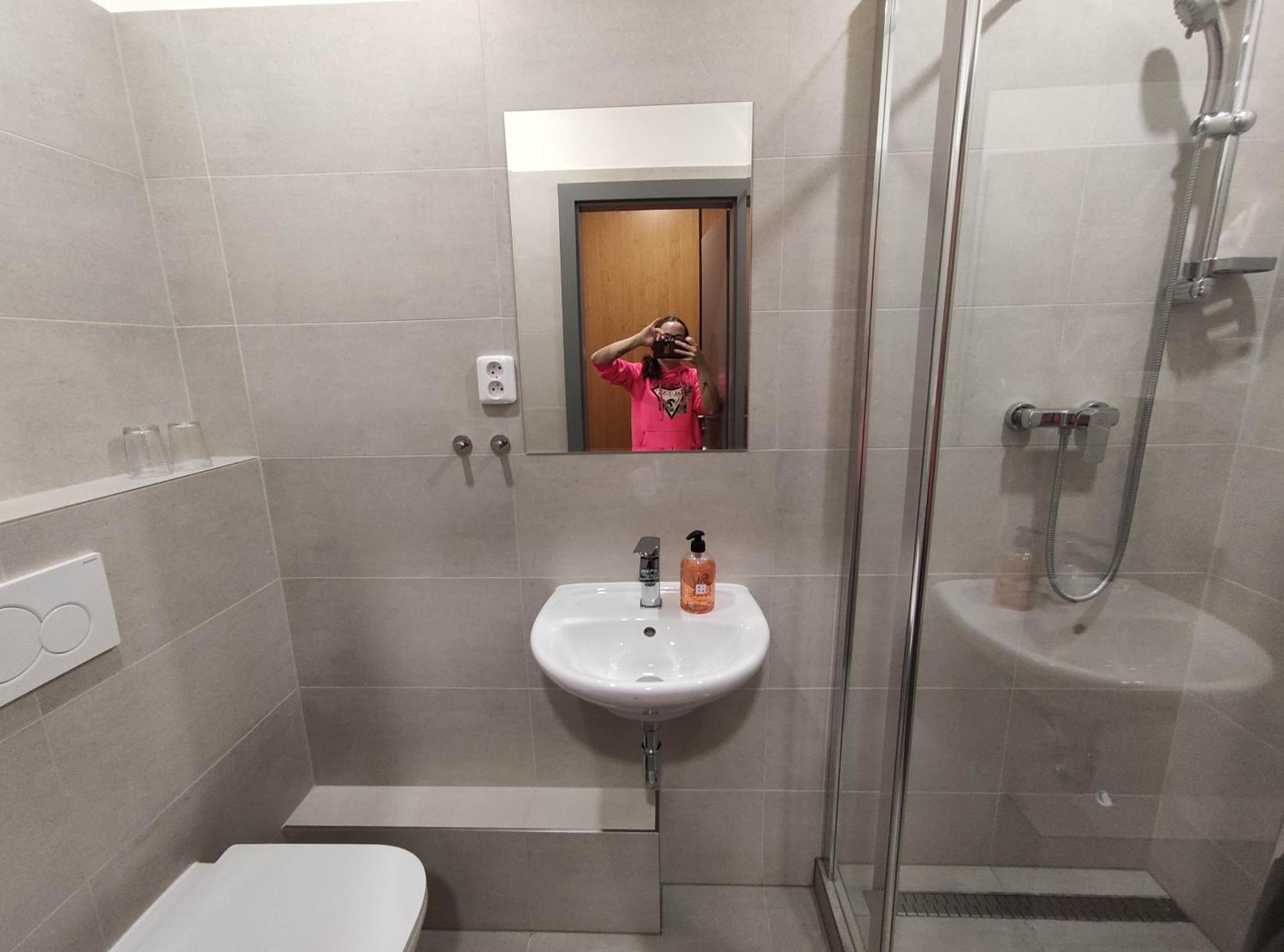 Hotel Zimni Stadion Slaný Kültér fotó